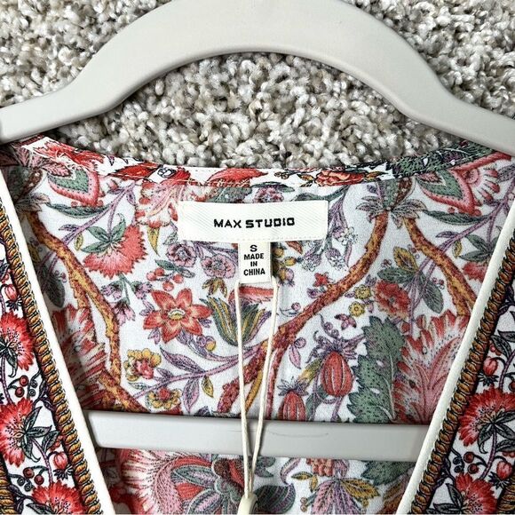 Max Studio Top Women’s Small Crepe Tie Front 3/4 Sleeve Smocked Back Paisley NWT - Picture 3 of 7